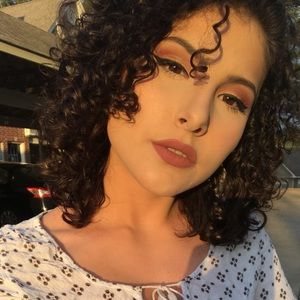 Meet your Posher, Vanessa